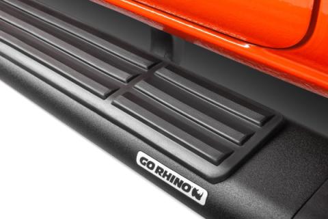 6 Inch OE Xtreme SideSteps With Mounting Bracket Kit Textured Black 2007-2013 Silverado/Sierra 1500 Go Rhino