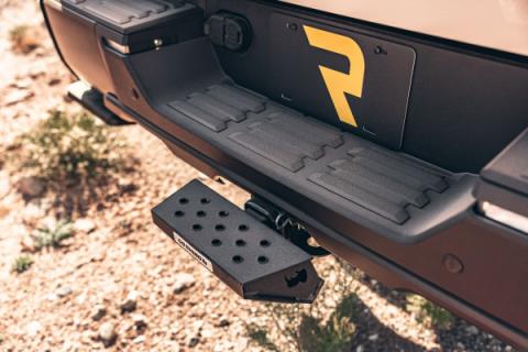 HS 10 Hitch Step Textured Black Go Rhino