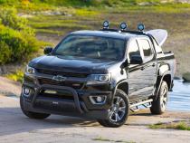 RC2 Bull Bar with Mounting Brackets Textured Black 2015-2020 Colorado/Canyon Go Rhino